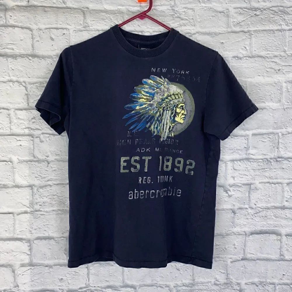 Abercrombie 100% cotton Crewneck navy blue shirt sz XL boys